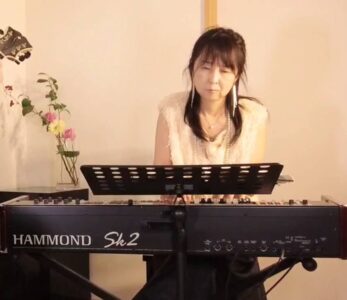 キーボード&ボーカル めぐ み